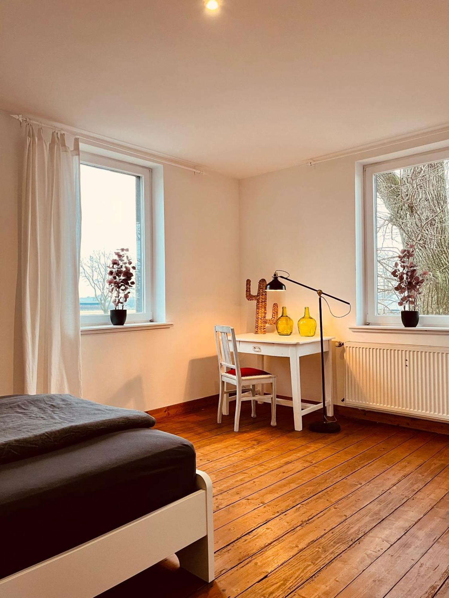 B E D & A G E D E S I G N -Extra Large- Wunderschoene Komplette Wohnung Mit Viel Platz & 4 Schlafzimmer B E D & A G E D E S I G N -Small- Wunderschoenes Zimmer Mit Bad Rechnungserstellung Fuer Geschaeftsreisende & Firmen Hünxe エクステリア 写真